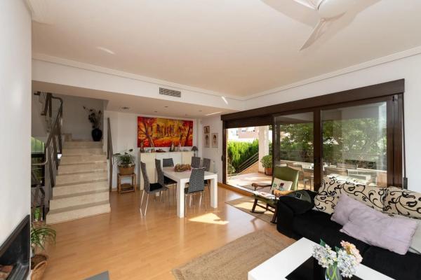 Chalet pareado en calle de la Sardina