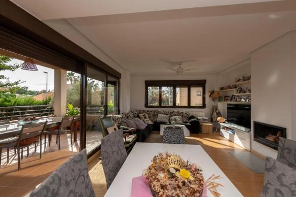 Chalet pareado en calle de la Sardina