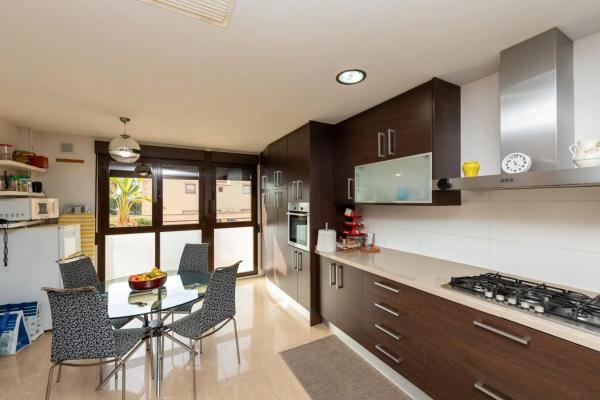 Chalet pareado en calle de la Sardina