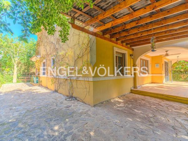 Casa independiente en calle de la Boira