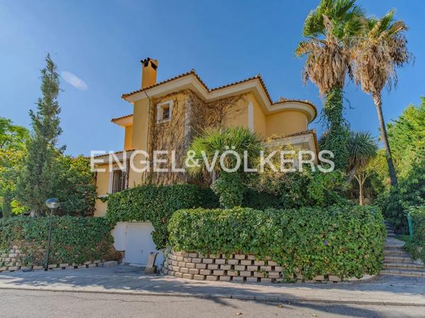 Casa independiente en calle de la Boira