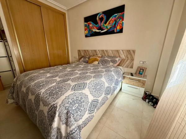 Chalet pareado en calle Algeps, 3