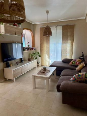 Chalet pareado en calle Algeps, 3