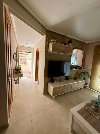 Chalet pareado en calle Algeps, 3