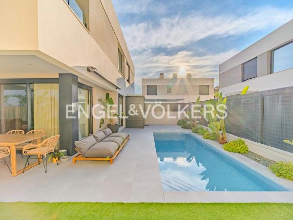 Chalet pareado en calle Alcalde Paco Seva, 3