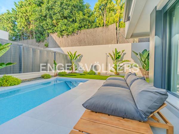 Chalet pareado en calle Alcalde Paco Seva, 3