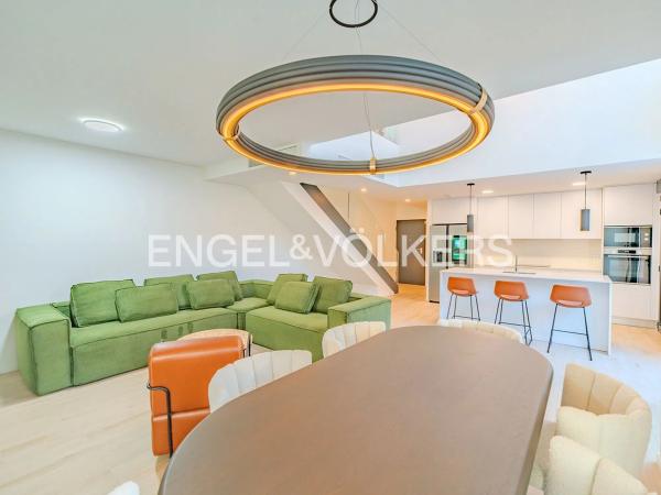 Chalet pareado en calle Alcalde Paco Seva, 3