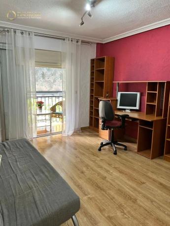 Piso en calle Calderón de la Barca