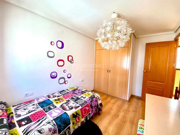 Piso en alameda Camilo Sesto