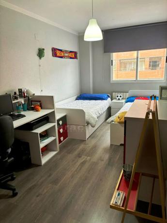 Piso en calle Juan Gil Albert