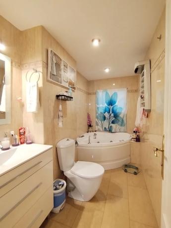 Piso en Barri Zona Nord