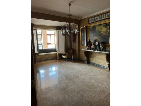 Piso en alameda Camilo Sesto