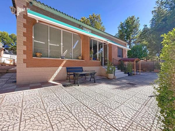 Casa independiente en via Sense Nom