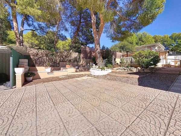 Casa independiente en via Sense Nom