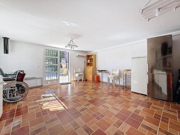 Casa independiente en via Sense Nom