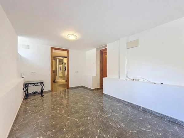 Casa independiente en via Sense Nom