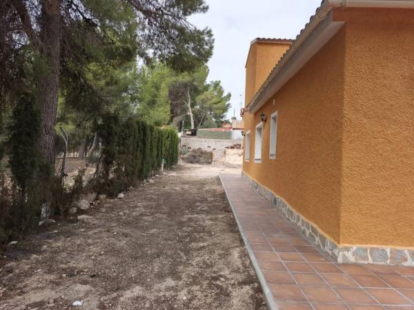 Casa independiente en Cv-805