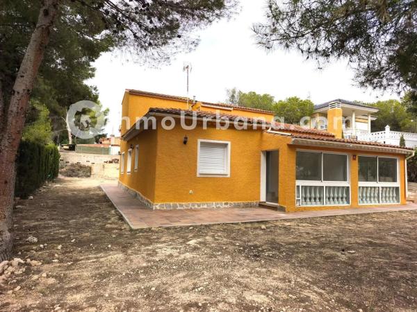 Casa independiente en via Sense Nom