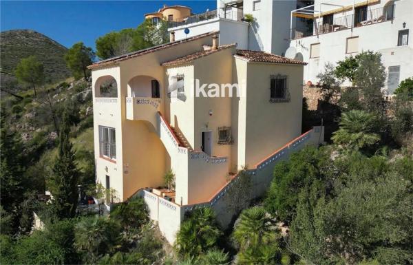 Casa independiente en Urbanizacion les Bassetes