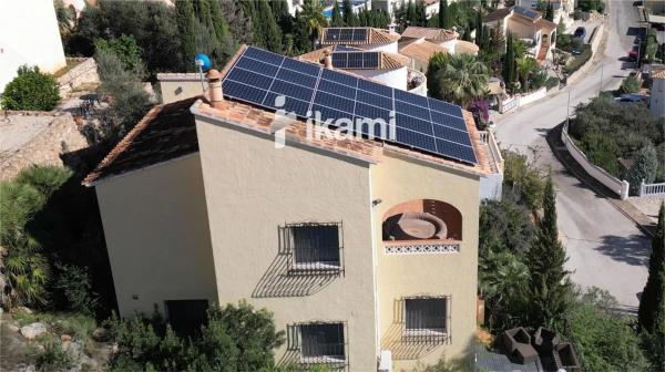 Casa independiente en Urbanizacion les Bassetes