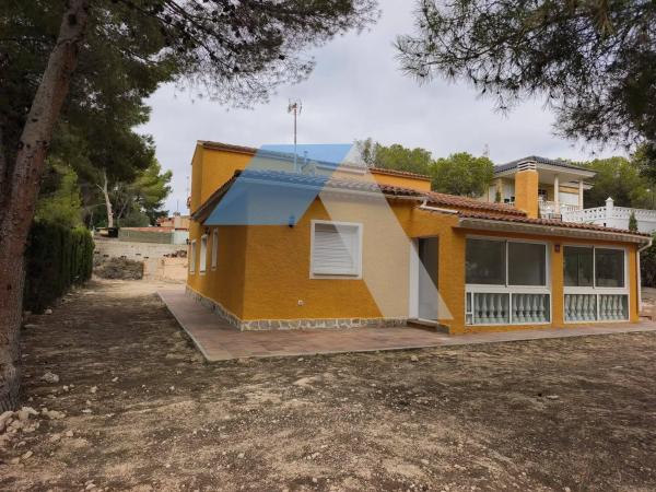 Casa independiente en via Sense Nom