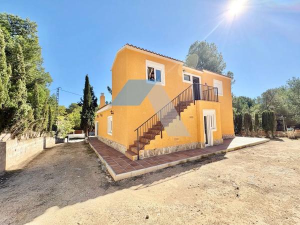 Casa independiente en via Sense Nom