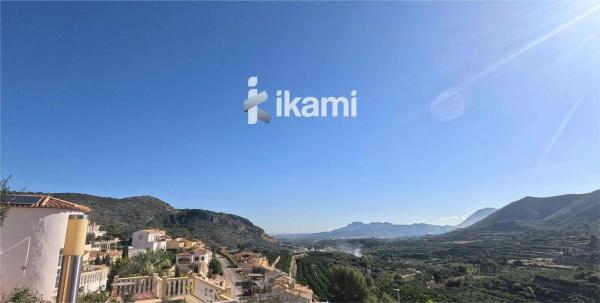 Casa independiente en Urbanizacion les Bassetes