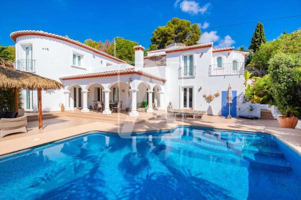 Chalet en Cala Advocat - Baladrar