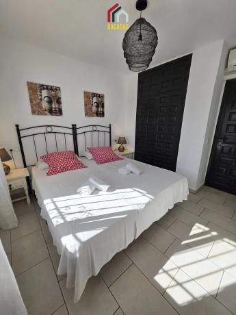 Casa independiente en calle Camelia, 26