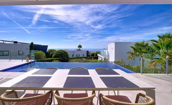 Casa independiente en calle Magnolias