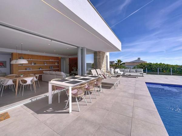 Casa independiente en calle Magnolias