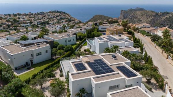 Casa independiente en calle Magnolias