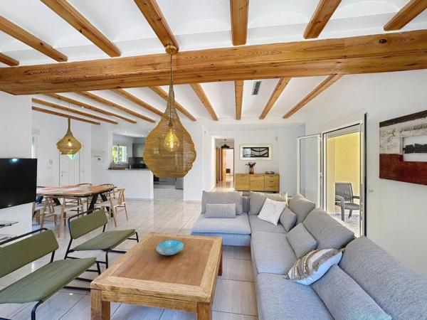 Casa independiente en Zona Encinas