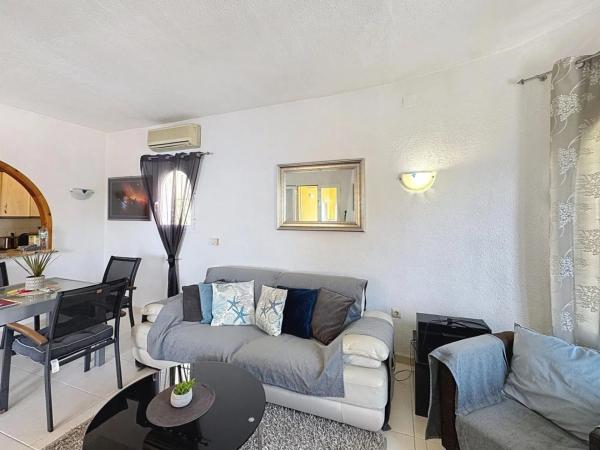 Casa independiente en calle Olivos