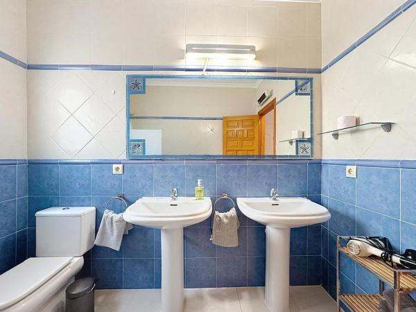 Casa independiente en calle Olivos