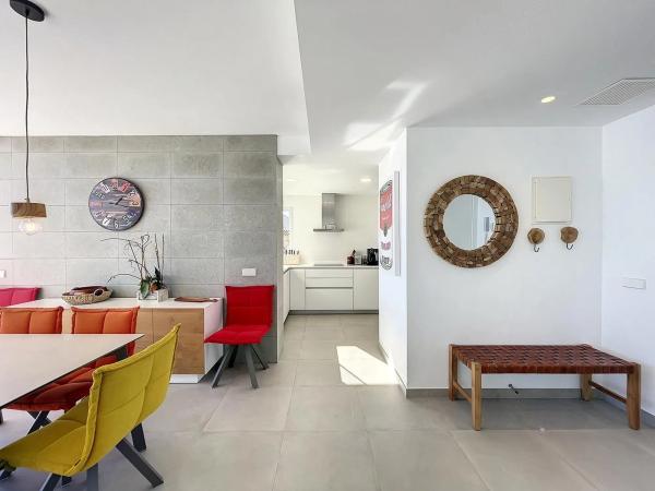 Casa independiente en calle Lirios