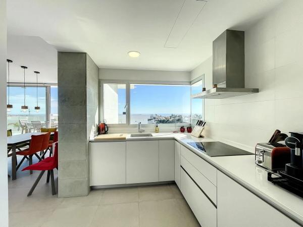 Casa independiente en calle Lirios