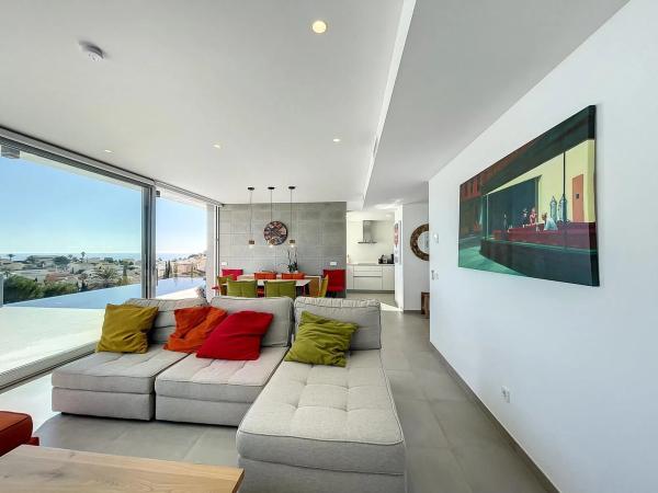 Casa independiente en calle Lirios