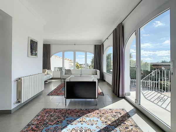 Casa independiente en Zona Kalmias