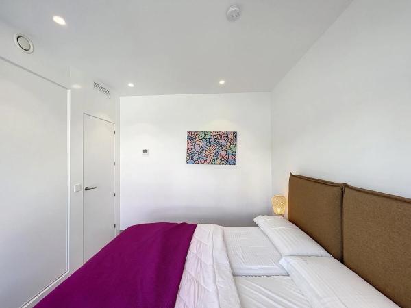 Casa independiente en calle Lirios