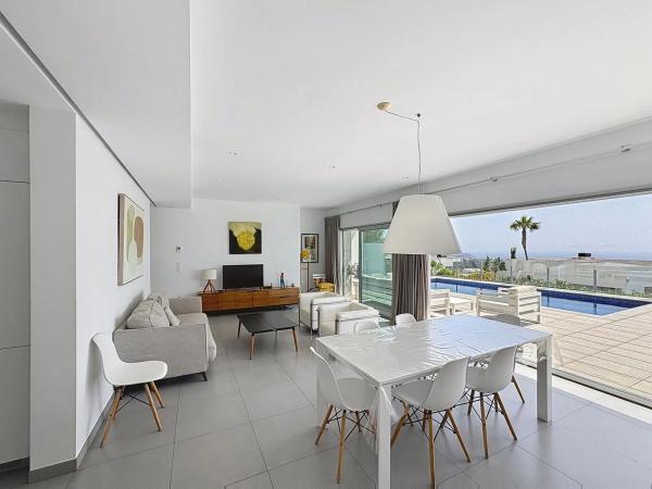 Casa independiente en calle Lirios