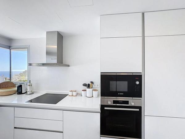 Casa independiente en calle Lirios