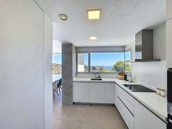 Casa independiente en calle Lirios