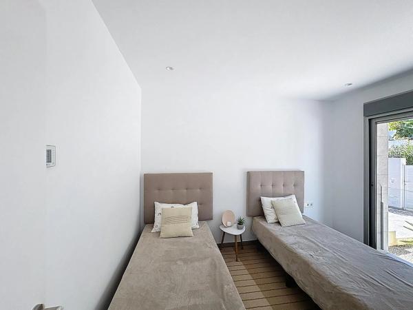 Casa independiente en calle Lirios