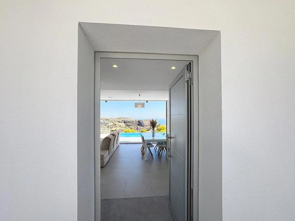 Casa independiente en calle Lirios