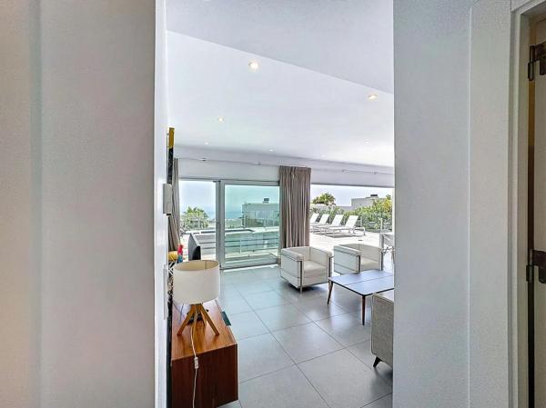 Casa independiente en calle Lirios