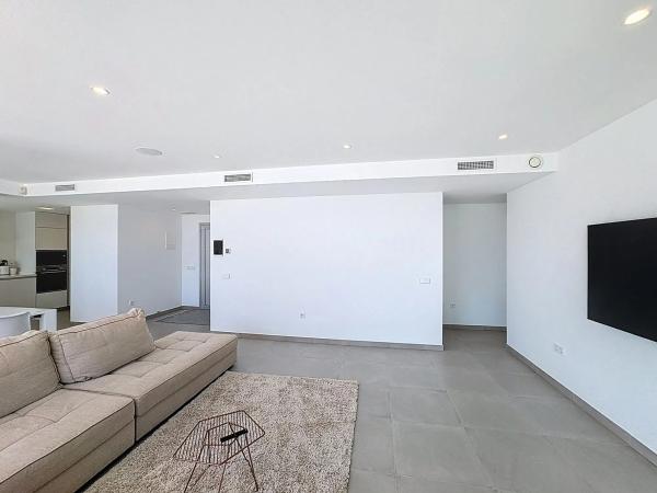 Casa independiente en calle Lirios