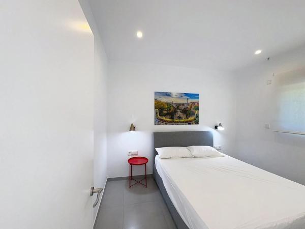 Casa independiente en calle Lirios