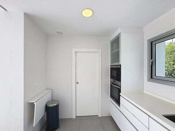 Casa independiente en calle Lirios