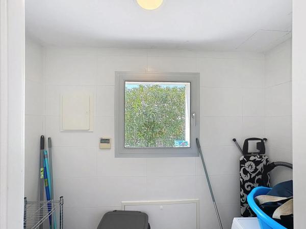 Casa independiente en calle Lirios